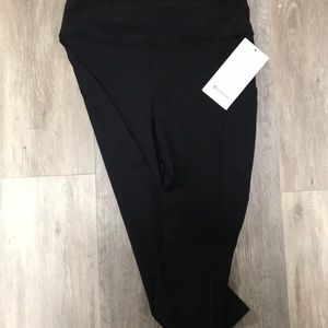 New Lululemon “ready to race crop”